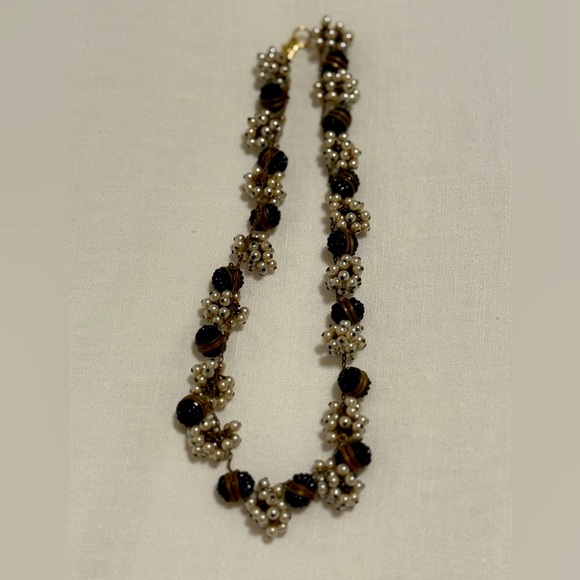 Vintage Pearl & Gold-Tone Jewelry Set Necklace, Bracelet, Earrings & Brooch NWT - Picture 3 of 8